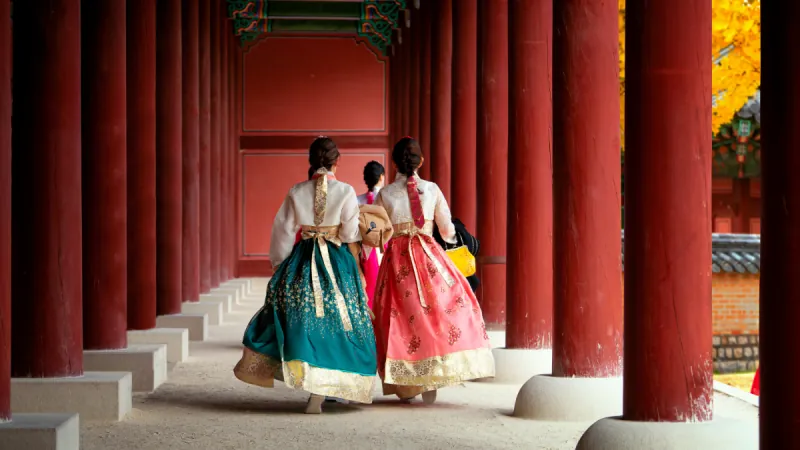 Hanbok and traditional Korean culture experiences