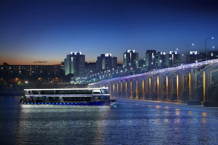 cruise hangang river