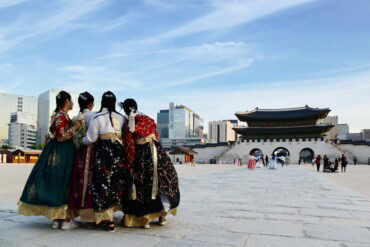 Walking Tour with Gyeongbokgung Palace, Bukchon, Insadong